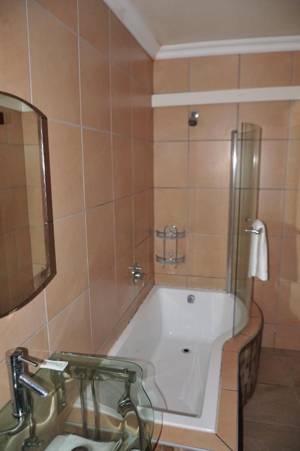 Mi Casa Guest House Uitenhage Εξωτερικό φωτογραφία