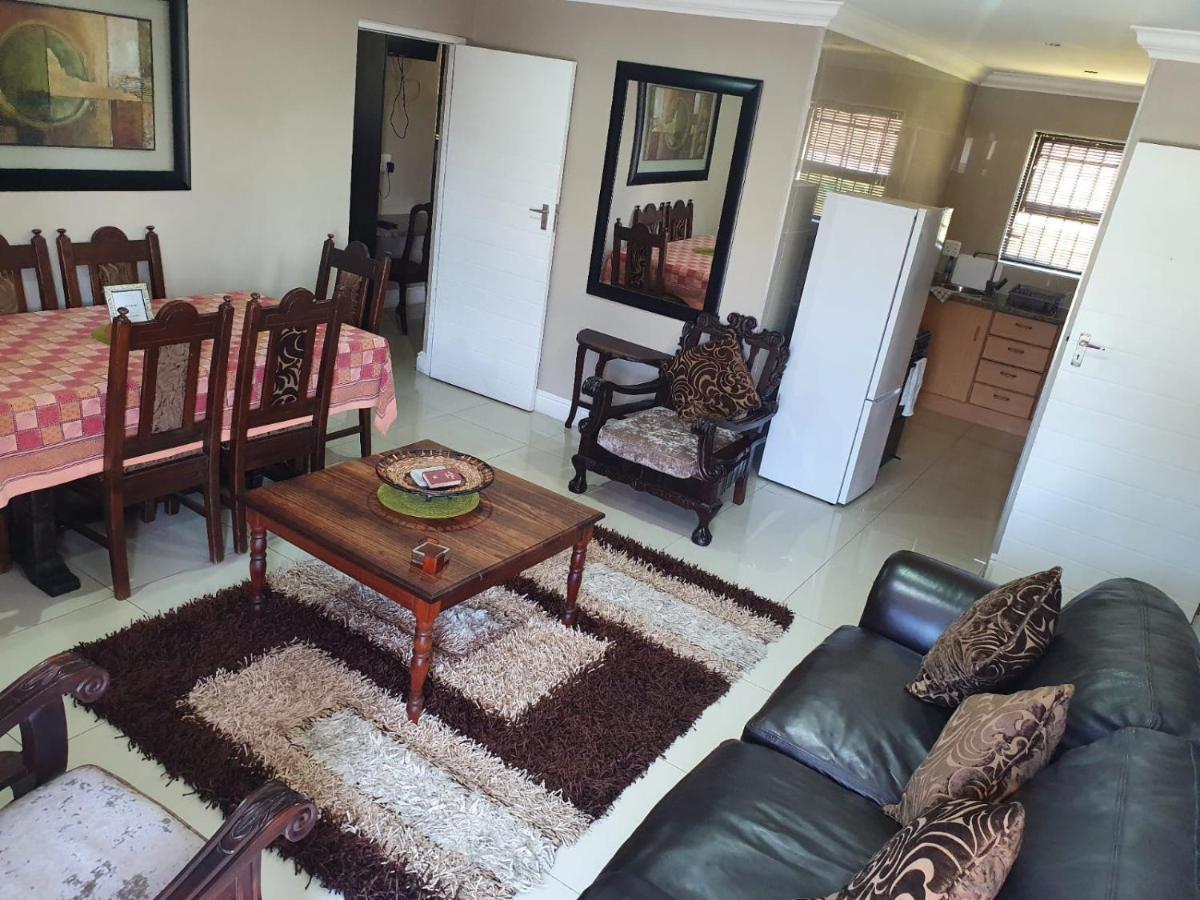 Mi Casa Guest House Uitenhage Εξωτερικό φωτογραφία