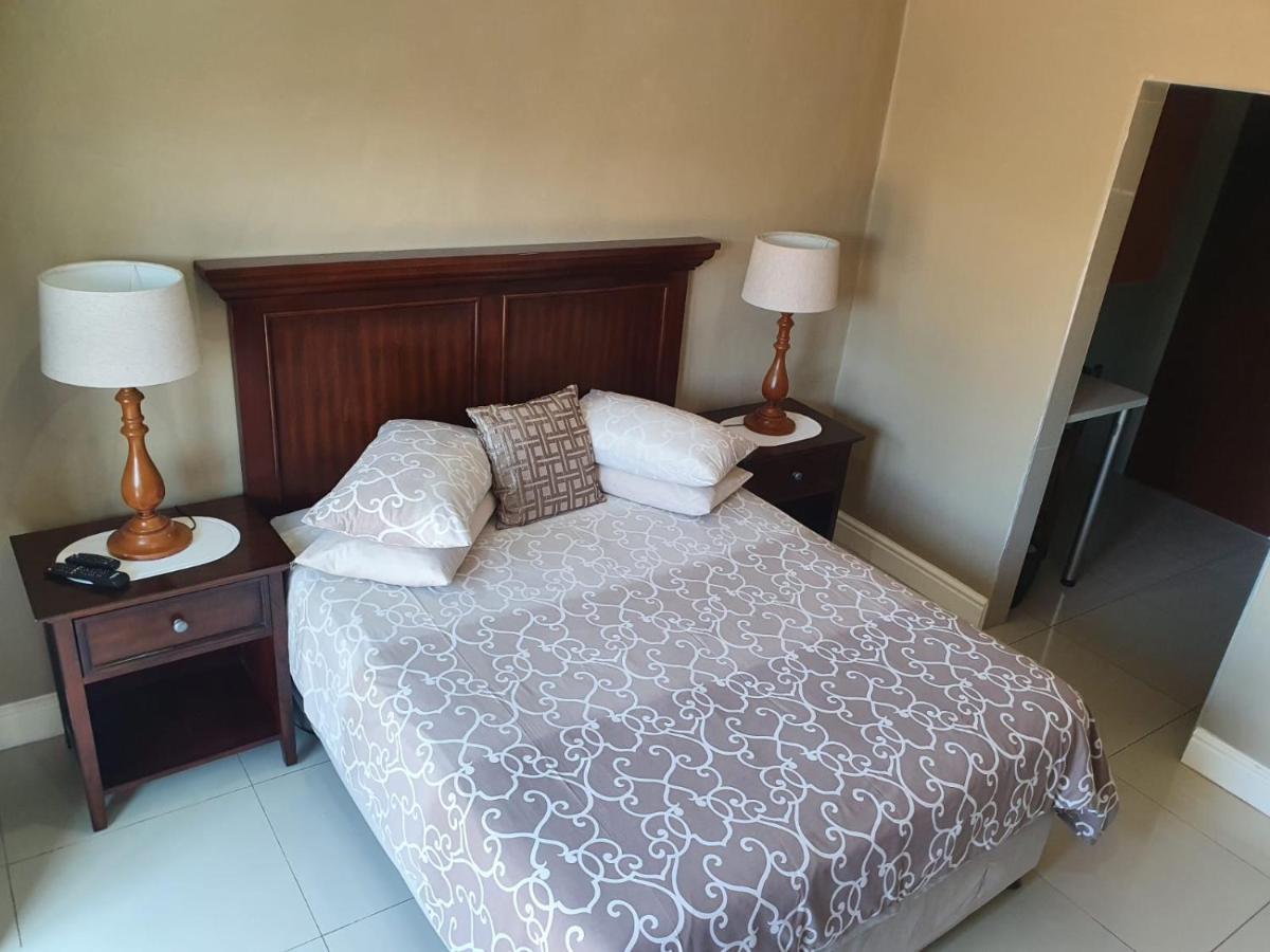 Mi Casa Guest House Uitenhage Εξωτερικό φωτογραφία